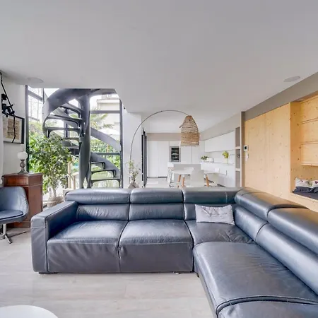 Spacious Family With Swimming Pool Szálloda