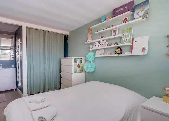Spacious Family With Swimming Pool 3*