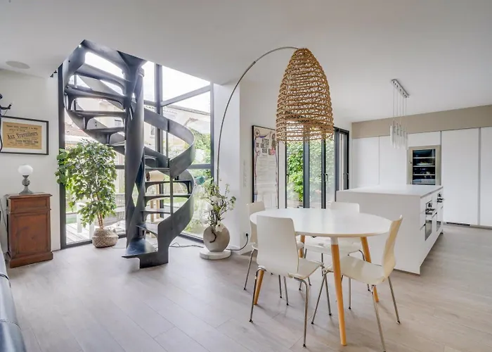 Spacious Family With Swimming Pool 3*