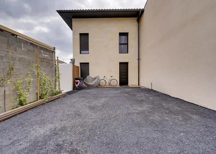 Spacious Family With Swimming Pool Hotel Bordeaux