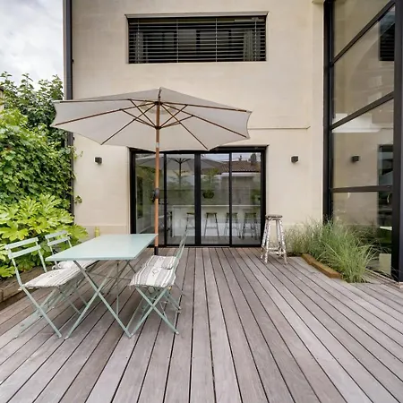 호텔 Spacious Family With Swimming Pool