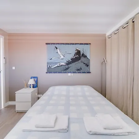 Spacious Family With Swimming Pool ホテル 3*