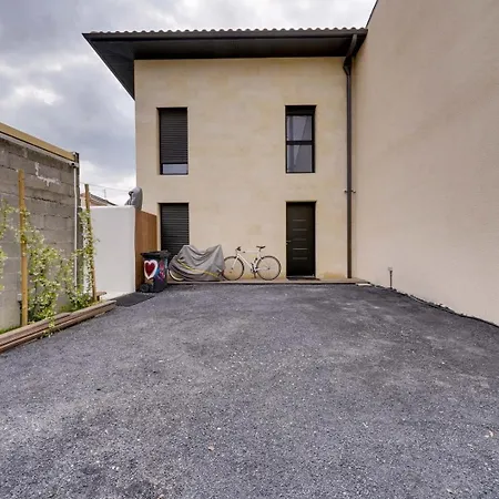 Spacious Family With Swimming Pool Guest house Bordeaux